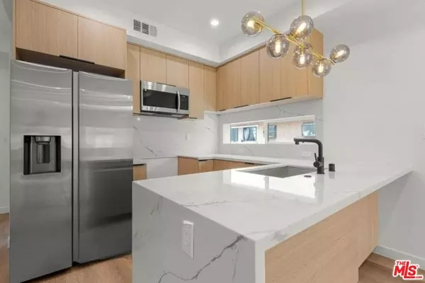 Los Angeles, CA 90068,2001 Vista Del Mar ST #4