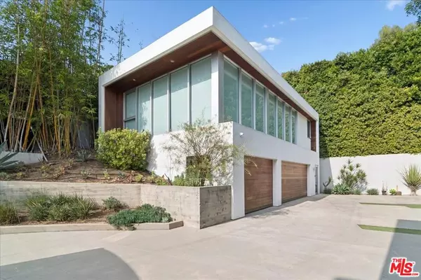 Los Angeles, CA 90069,1232 Sunset Plaza DR