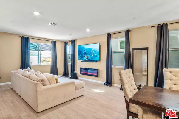 Inglewood, CA 90301,720 Grace AVE