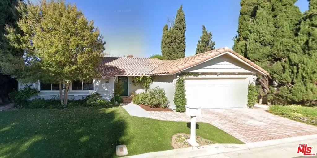15570 Briarwood DR, Sherman Oaks, CA 91403