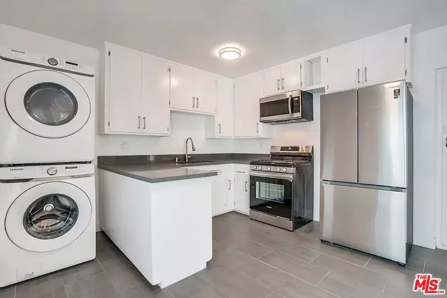 869 Glenway DR ##3, Inglewood, CA 90302