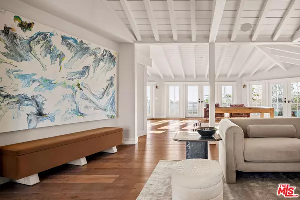 Beverly Hills, CA 90210,12417 Mulholland DR