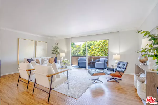 Los Angeles, CA 90005,818 S Lucerne BLVD #205