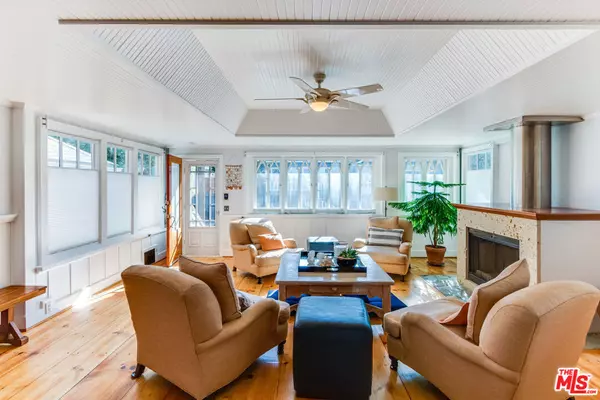 Santa Monica, CA 90405,145 Hart AVE