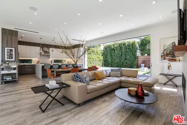 Los Angeles, CA 90046,912 N CRESCENT HEIGHTS BLVD