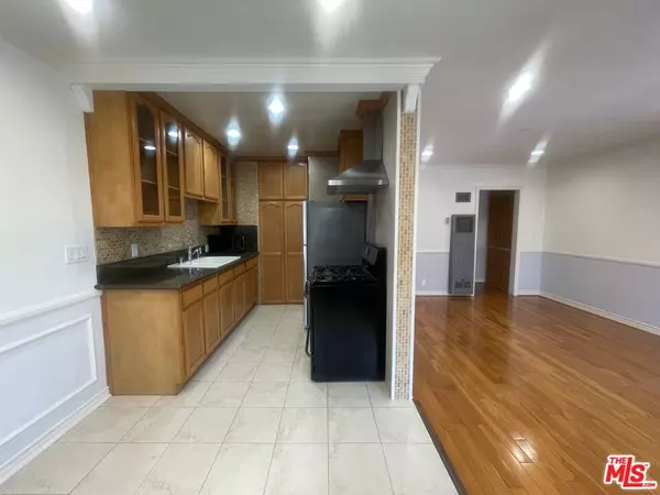 West Hollywood, CA 90046,1126 N Formosa AVE #7