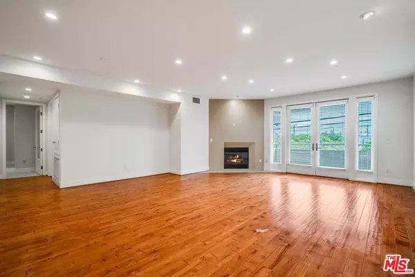 1517 S Bentley AVE #204, Los Angeles, CA 90025