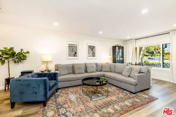 Playa Del Rey, CA 90293,8025 Redlands ST #13