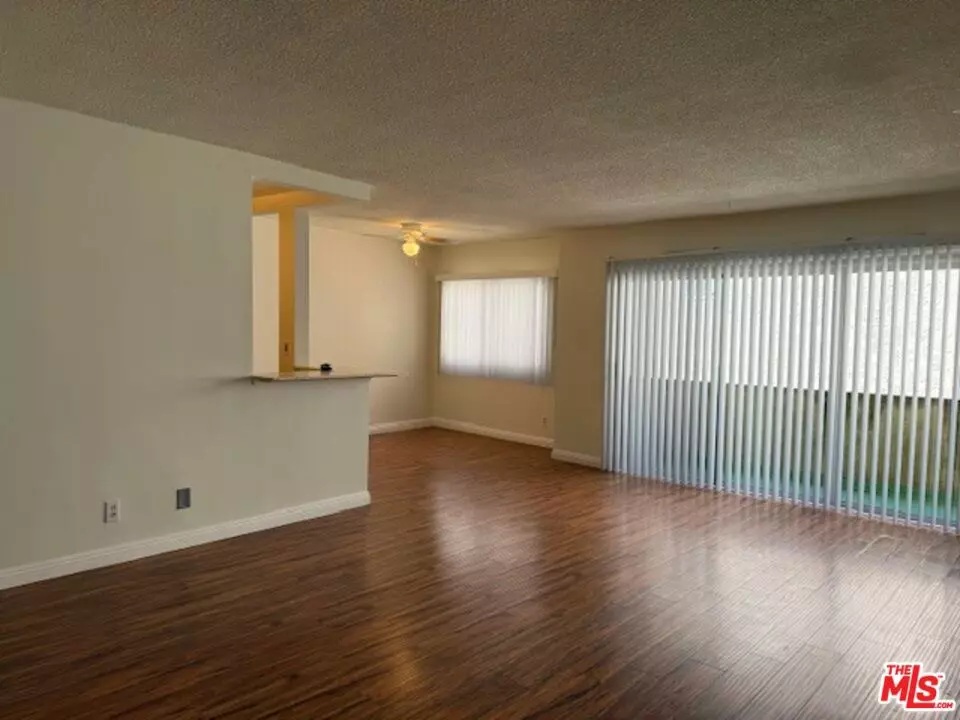 Playa Del Rey, CA 90293,8161 Manitoba ST #7