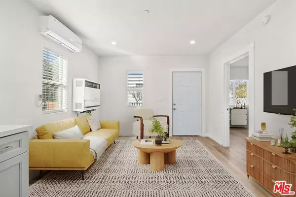 Los Angeles, CA 90011,1038 E 53rd ST