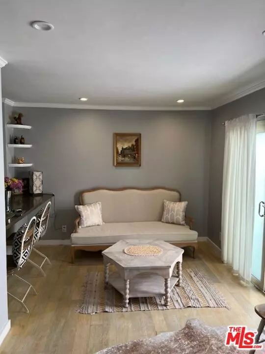 West Hollywood, CA 90048,141 S Clark DR #315