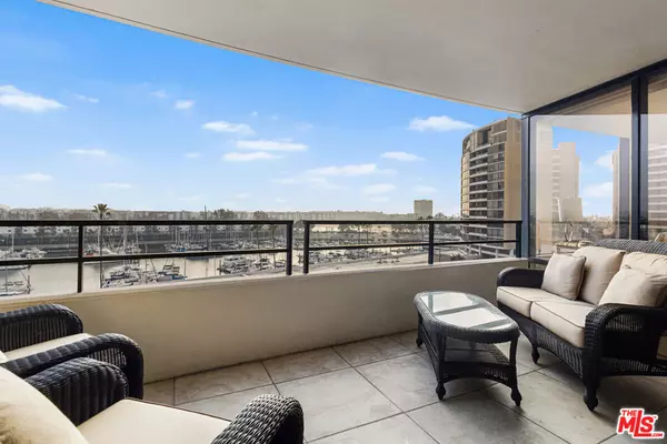 Marina Del Rey, CA 90292,4314 Marina City Drive DR #320
