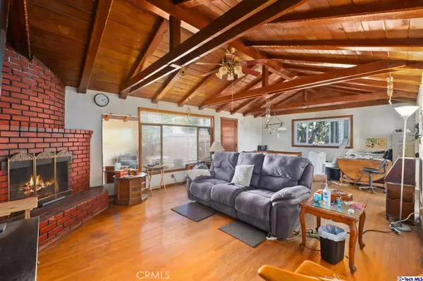 Tujunga, CA 91042,10333 Pinyon AVE