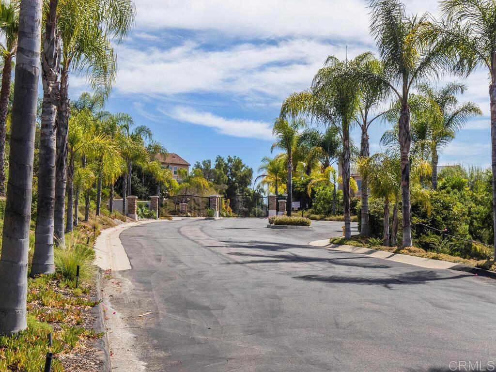 846 Vista Point Circle, Vista, CA 92084