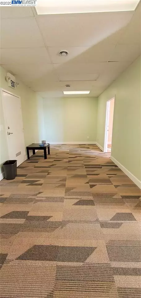 San Francisco, CA 94122,2323 Noriega St #203
