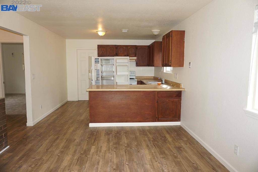 Sacramento, CA 95824,7716 33rd Ave.