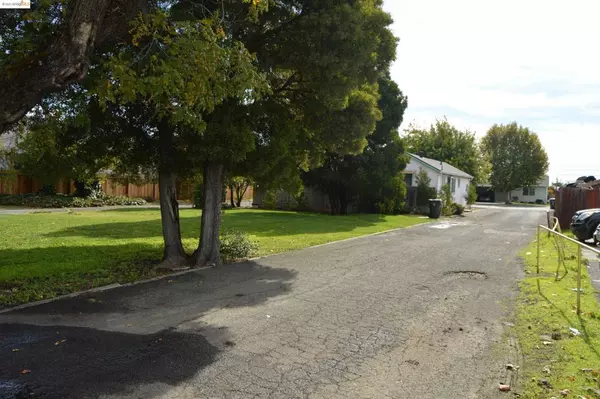 Fairfield, CA 94533-4276,219 E Travis Blvd