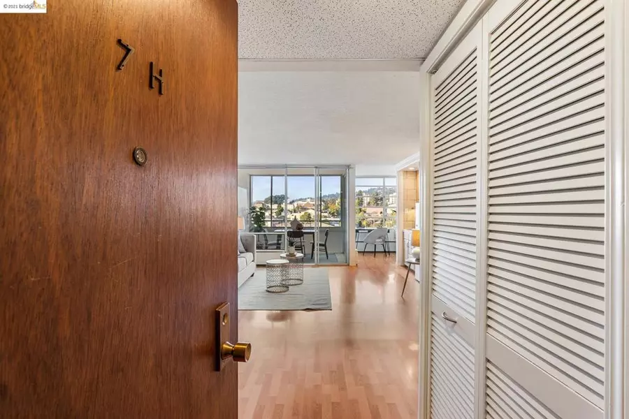 2550 Dana St #7H, Berkeley, CA 94704