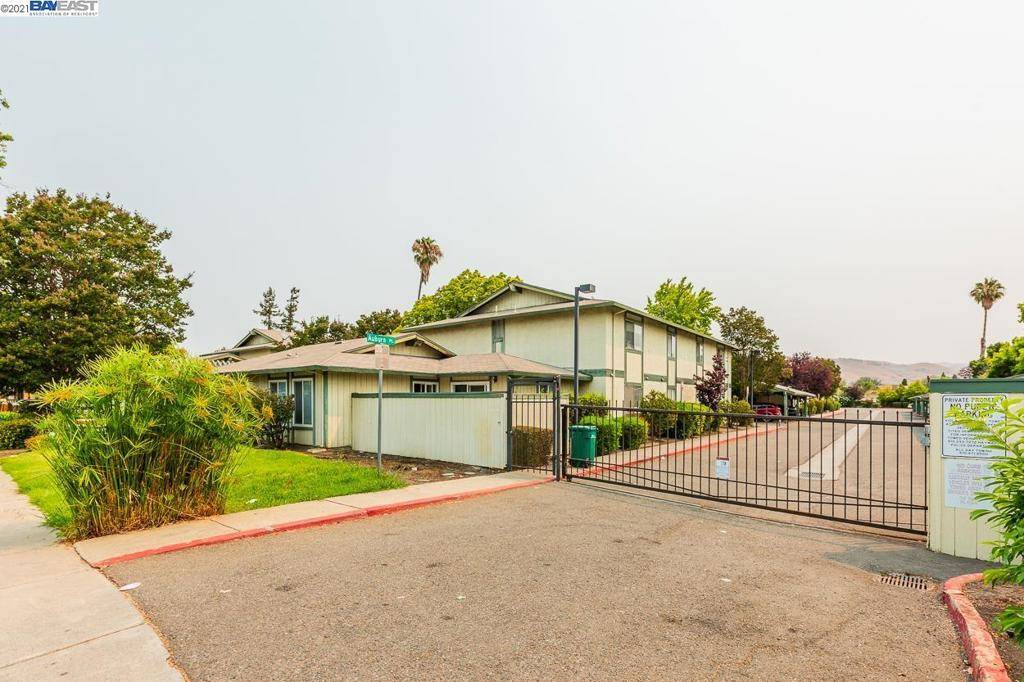 725 Auburn Pl #110, Hayward, CA 94544