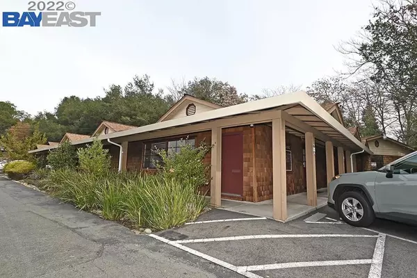 3182 Old Tunnel Rd, Lafayette, CA 94549