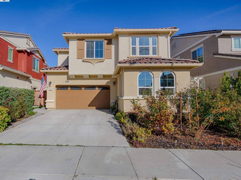 241 Aaron way, Tracy, CA 95377