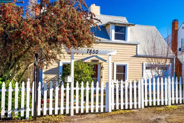 7850 crest, Oakland, CA 94605