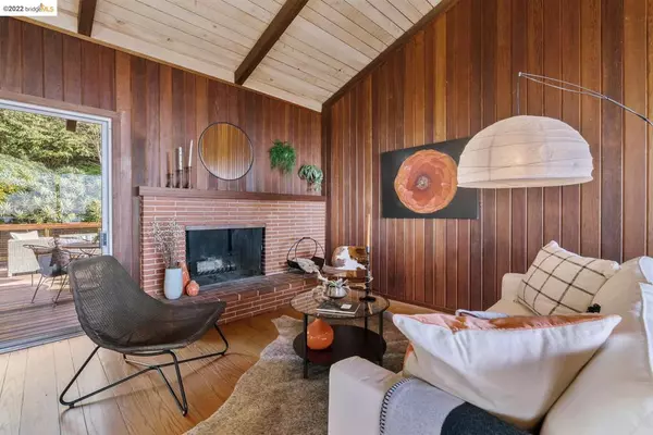 Berkeley, CA 94708,1404 Summit Rd