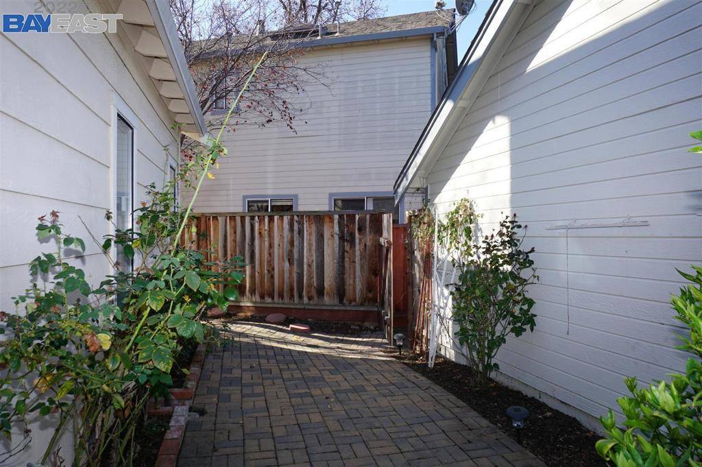 Newark, CA 94560,6483 Buena Vista Dr