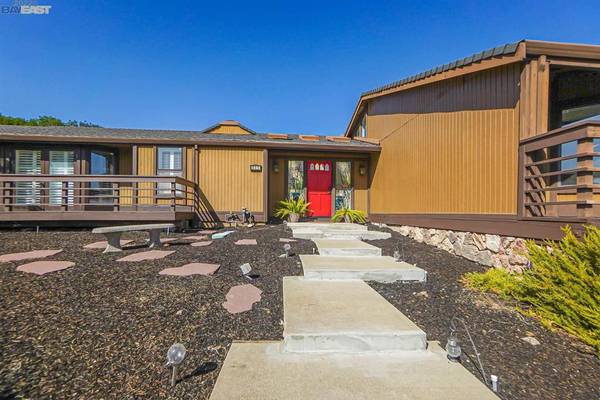 Martinez, CA 94553,805 Corte Briones