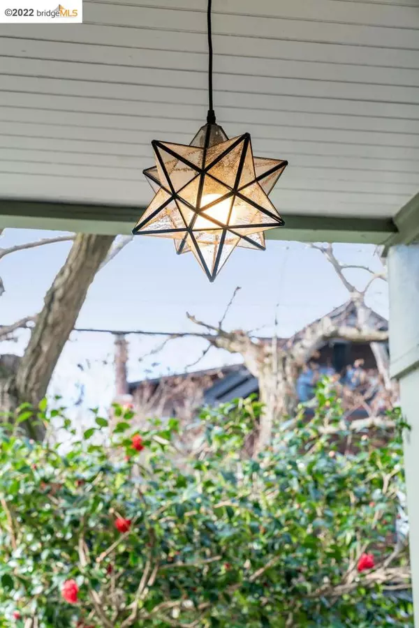 Berkeley, CA 94705,2945 Magnolia St