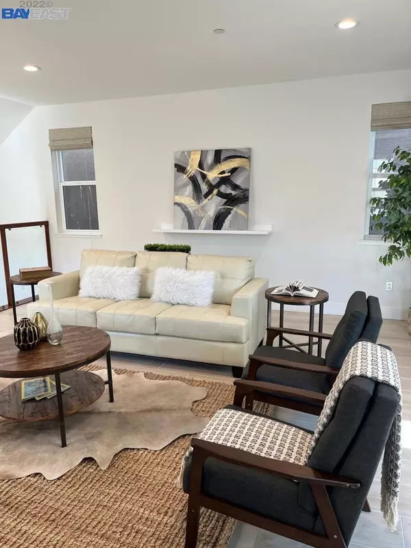 520 Ashton Way, Pleasant Hill, CA 94523-4399
