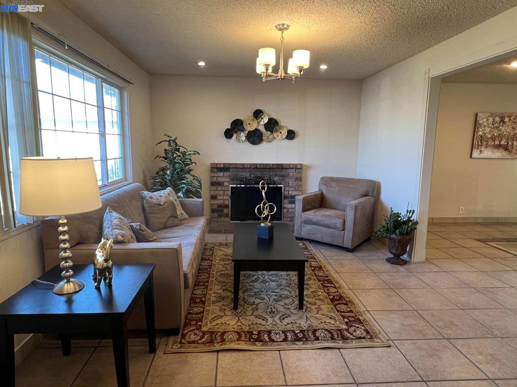 420 Inverness Dr, Vallejo, CA 94589