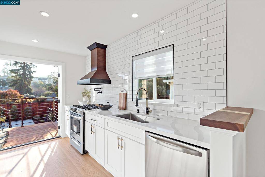 Castro Valley, CA 94546,18623 Lake Chabot Rd