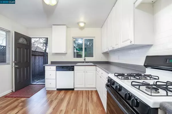 Walnut Creek, CA 94595,177 Saranap Ave.