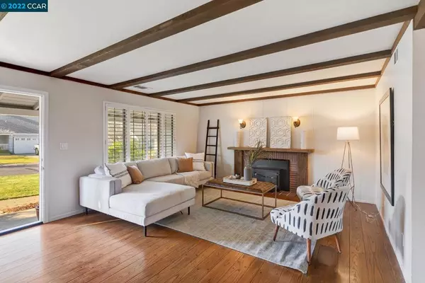 Walnut Creek, CA 94597,30 Forest Hills Ct