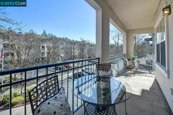 Walnut Creek, CA 94595,1860 Tice Creek Dr #1343