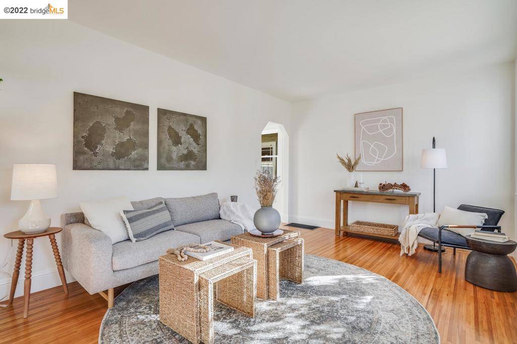 Albany, CA 94706,811 Talbot Ave