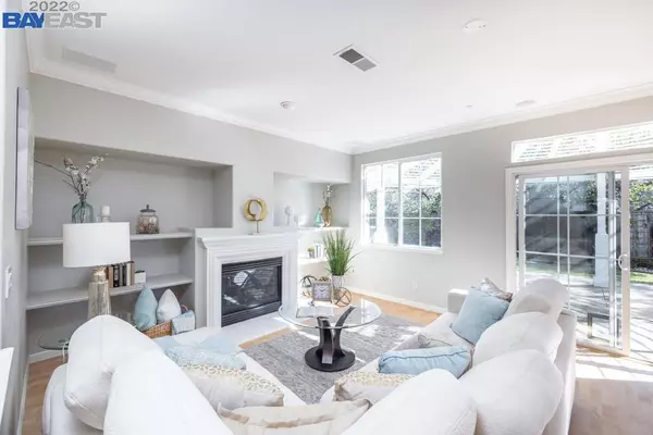 Newark, CA 94560,6264 Honeysuckle