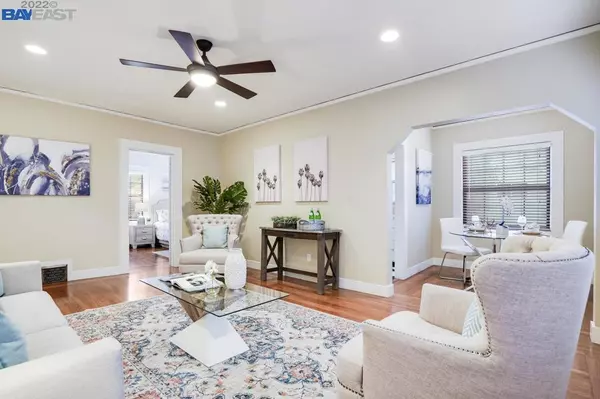 Oakland, CA 94611,3798 Harrison St