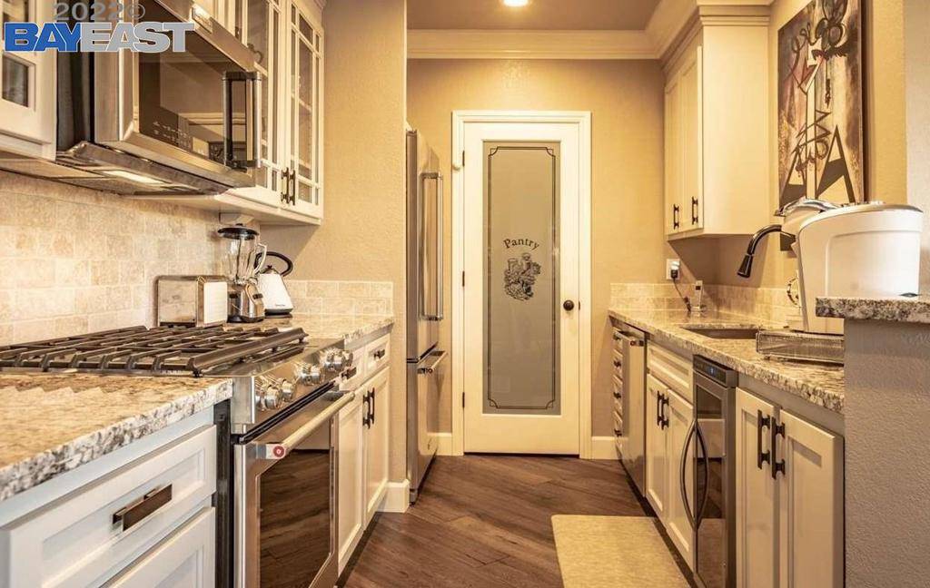 San Ramon, CA 94582,41 Eagle Lake Ct #13