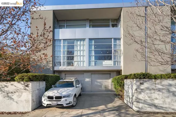 917 Pardee St, Berkeley, CA 94710