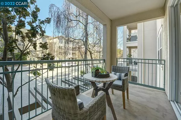 Walnut Creek, CA 94595,1840 Tice Creek Dr #2235