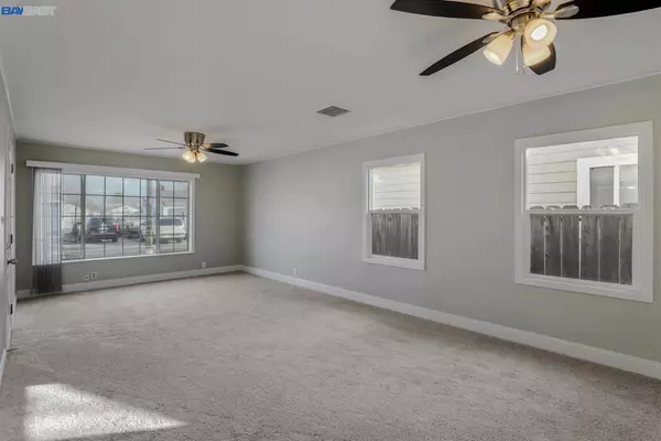 Antioch, CA 94509-2614,1928 Deodar Ave