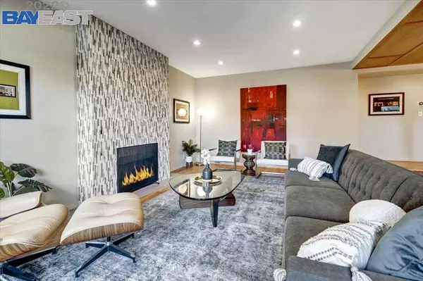 Oakland, CA 94619,5188 Saddle Brook Dr
