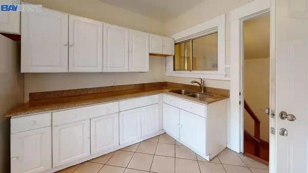 Oakland, CA 94603,9625 D St