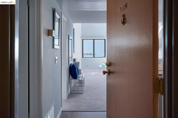 Albany, CA 94706,545 Pierce St #2404