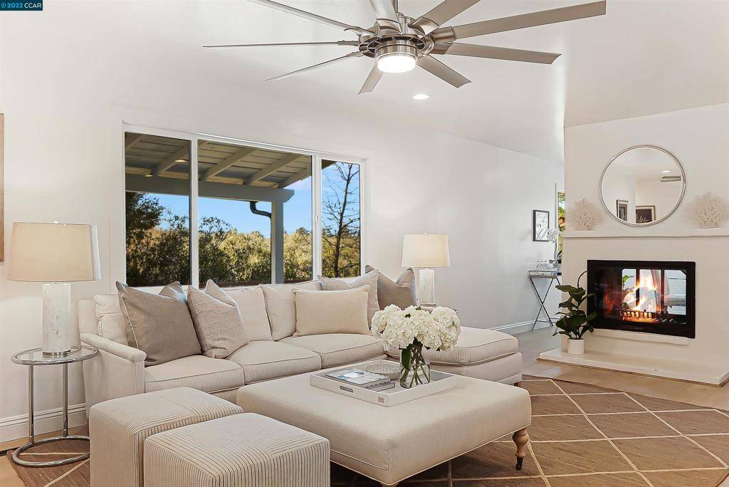 Walnut Creek, CA 94596,30 View Ln