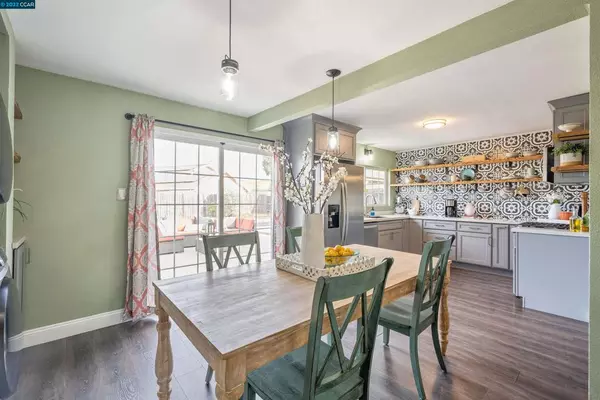 719 Central Ave, Martinez, CA 94553-1419