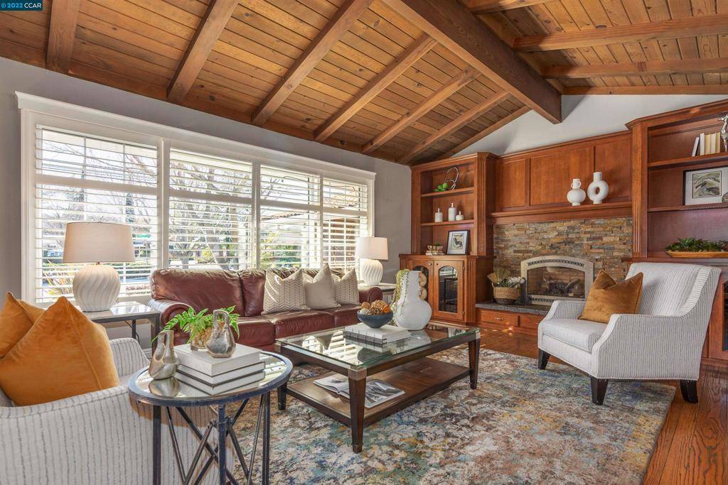 Walnut Creek, CA 94598,2204 Lomond Ln