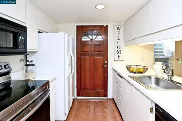 Concord, CA 94521-3943,5499 Roundtree Drive #B